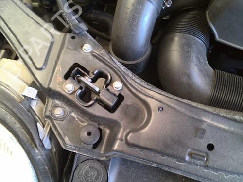 Used Hood lock Hood lock MERCEDES-BENZ C-CLASS T-Model (S203) C 220 CDI (203.206, 203.208) (143 hp) 39937805 39937805