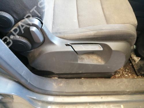 Right front seat VW TOURAN (1T1, 1T2) 2.0 TDI 16V | BP27683583C16 