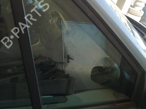 Used Front right quarter glass RENAULT SCÉNIC II (JM0/1_) 1.5 dCi (JM1E, JM16) (106 hp) 26219255
