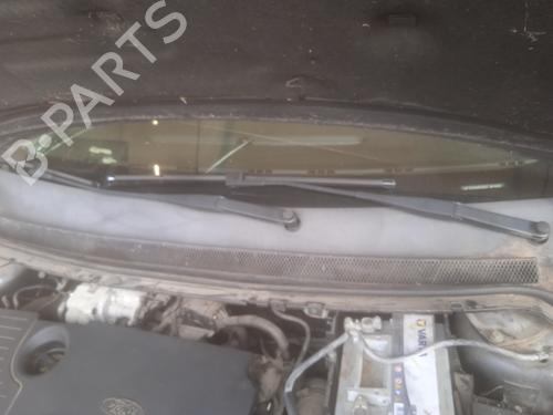 Used Front windshield wiper arm FORD FOCUS II (DA_, HCP, DP) 1.8 TDCi (115 hp) 23852415