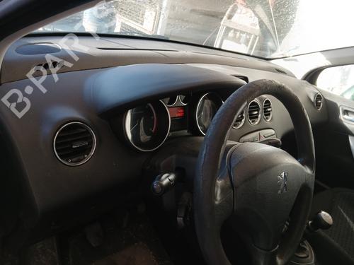 Dashboard PEUGEOT 308 SW I (4E_, 4H_) 1.6 HDi | BP30083331C46
