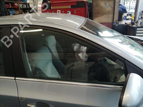 Front right door window CHEVROLET CRUZE (J300) 2.0 CDI 96845795
