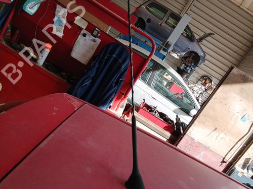 Antenne/Base ALFA ROMEO 147 (937_) 1.9 JTD (937.AXD1A, 937.BXD1A, 937.AXV1A, 937.BXB1A,... (115 hp) 32993179