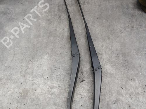 front-windshield-wiper-arm-fiat-stilo-multi-wagon-192_-2003-2004-2005-2006-2007-2008-32420127 main image
