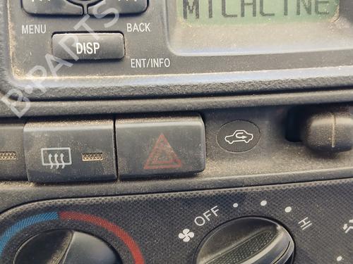 Warning switch TOYOTA YARIS (_P1_) 1.0 (SCP10_, SCP10R) | BP37165639I22 - Image 3