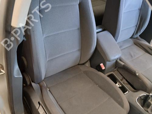 Right front seat VW GOLF V (1K1) 1.9 TDI | BP38258811C16 - Image 4
