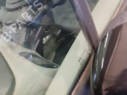 front-left-quarter-glass-renault-modus-grand-modus-fjp0_-2004-34183187 main image