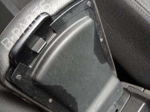 Used Armrest / Center console Armrest / Center console PEUGEOT 308 I (4A_, 4C_) 1.6 HDi (109 hp) 32776844 32776844