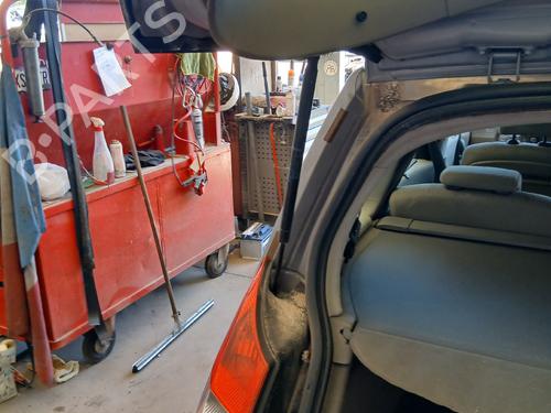 tailgate-lift-support-renault-scenic-ii-jm01_-2003-2004-2005-2006-2007-2008-2009-2010-36442264 main image
