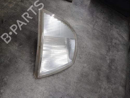 Blinker vorne rechts für RENAULT ESPACE II (J/S63_) 2.1 TD (J633, J634, J/S635, J/S63D) (88 hp) 32696831