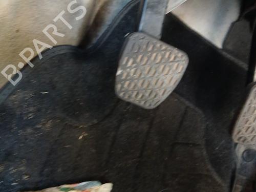 Used Clutch pedal MERCEDES-BENZ C-CLASS (W203) C 220 CDI (203.006) (136 hp) 30098412