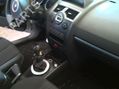 Used Dashboard Dashboard RENAULT MEGANE II Coupé-Cabriolet (EM0/1_) 1.9 dCi (131 hp) 40018896 40018896