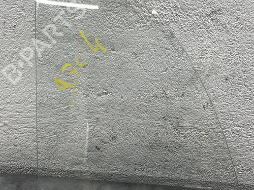 Used Front left door window Front left door window RENAULT 4 Box Body/MPV (R21_, R23_) 0.8 (2391) (29 hp) 26240386 26240386