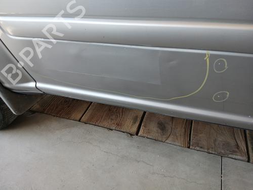Used Left front door NISSAN X-TRAIL I (T30) 2.2 Di 4x4 (114 hp) 28094020