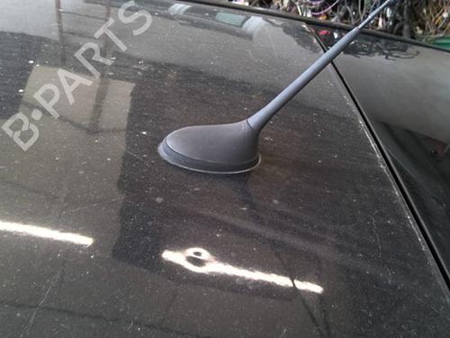 Used Antenna/Base Antenna/Base CITROËN C4 Coupe (LA_) 1.6 HDi (109 hp) 40055577 40055577