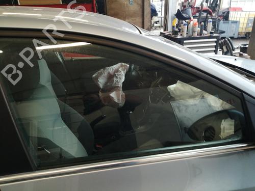 front-right-door-window-chevrolet-cruze-j300-2009-27616248 main image