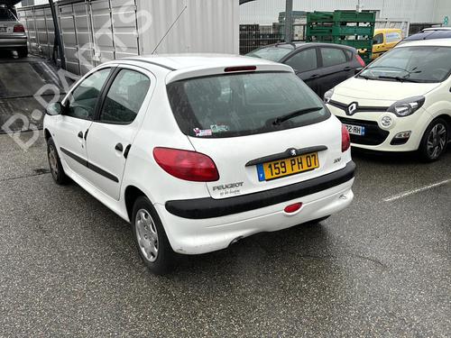 Left headlight PEUGEOT 206 Hatchback (2A/C) 1.4 i | BP20882300C28 
