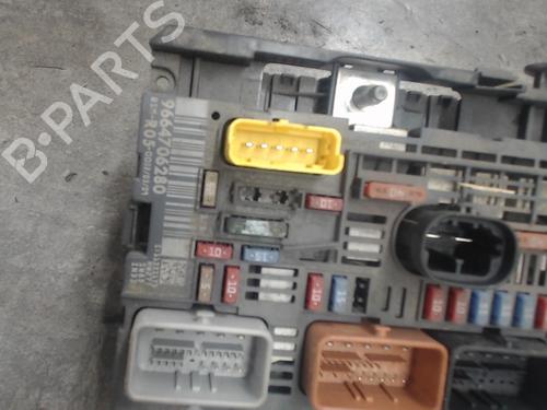 Fuse box CITROËN BERLINGO Box Body/MPV (B9) 1.6 HDi 90 16V | BP39600999E1 - Image 4