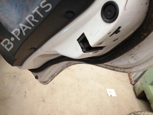 Serrure arrière droite VOLVO V40 Estate (645) 1.6 (105 hp) 24402788