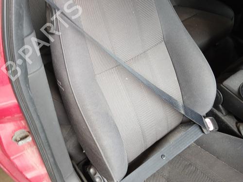 Used Front right seatbelt Front right seatbelt ALFA ROMEO 147 (937_) 1.9 JTD (937.AXD1A, 937.BXD1A, 937.AXV1A, 937.BXB1A,... (115 hp) 32993189 32993189