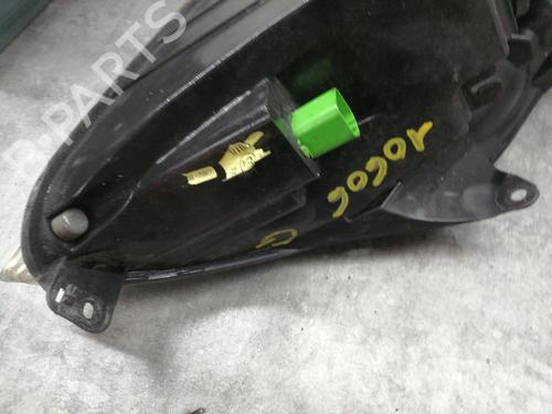 Used Left headlight Left headlight FORD FIESTA V (JH_, JD_) 1.3 (69 hp) 26388448 26388448