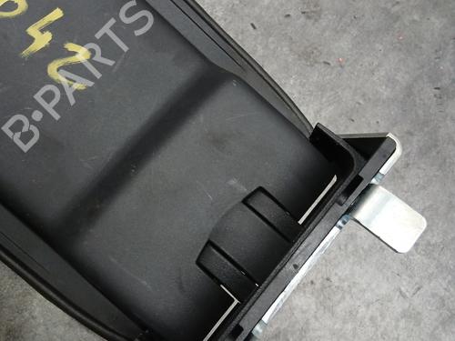 Used Armrest / Center console Armrest / Center console PEUGEOT 308 SW I (4E_, 4H_) 1.6 HDi (109 hp) 31851205 31851205