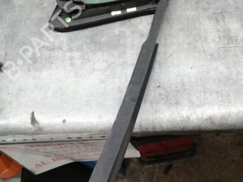 Front right quarter glass CITROËN C3 II (SC_) 1.4 HDi 70 (SC8HZC, SC8HR0, SC8HP4) | BP24430158C112 
