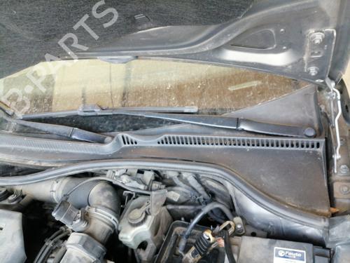Used Front windshield wiper arm VW GOLF V (1K1) 1.9 TDI (105 hp) 26951456