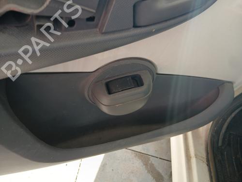 left-front-window-switch-citroen-c1-pm_-pn_-2005-2006-2007-2008-2009-2010-2011-2012-2013-2014-31993930 main image