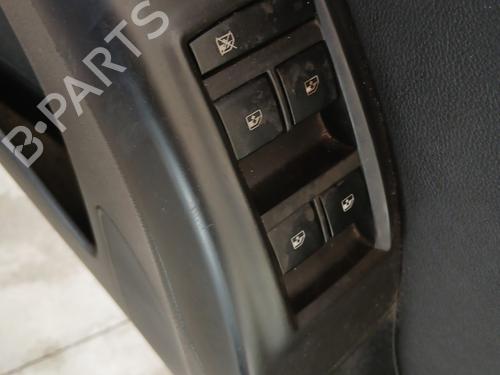 Used Left front window switch OPEL MERIVA B MPV (S10) 1.7 CDTI (75) (110 hp) 32135176