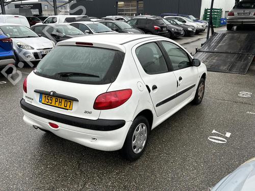 Left headlight PEUGEOT 206 Hatchback (2A/C) 1.4 i | BP20882300C28 