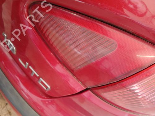 Used Right tailgate light Right tailgate light ALFA ROMEO 147 (937_) 1.9 JTD (937.AXD1A, 937.BXD1A, 937.AXV1A, 937.BXB1A,... (115 hp) 32993167 32993167