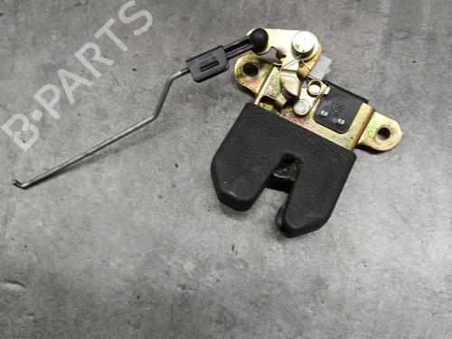 Used Tailgate lock VW BORA I (1J2) 1.9 TDI (110 hp) 30816497
