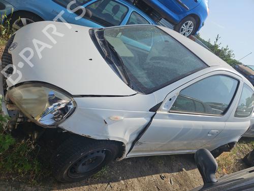 Brugte TOYOTA YARIS (_P1_) 1.4 D-4D (NLP10_, NLP10R) (75 hp) 4226973