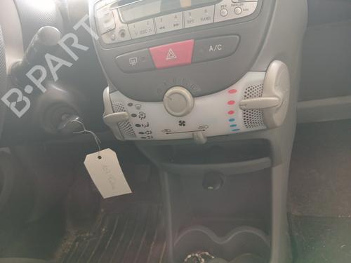 AC Styreenhet / Manøvreringsenhet PEUGEOT 107 (PM_, PN_) 1.0 (68 hp) 30933357