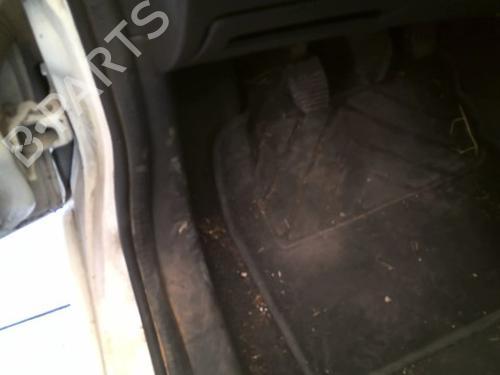 Used Clutch pedal Clutch pedal 39255984 39255984