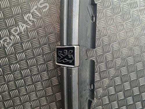 Used Grille PEUGEOT 605 (6B) 3.0 (167 hp) 21277549