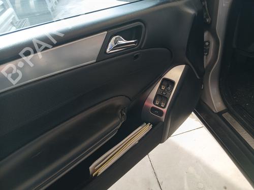 Used Front left window mechanism Front left window mechanism MERCEDES-BENZ C-CLASS (W203) C 220 CDI (203.008) (150 hp) 32113692 32113692