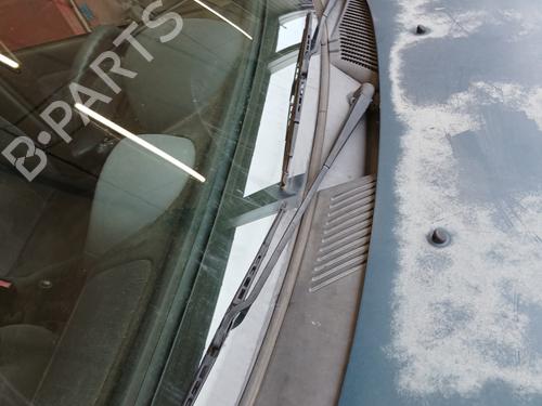 Used Front windshield wiper arm RENAULT CLIO II (BB_, CB_) 1.4 16V (B/CB0P, BB13) (98 hp) 32115592