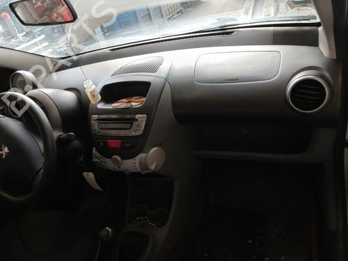 Used Dashboard PEUGEOT 107 (PM_, PN_) 1.0 (68 hp) 30933360