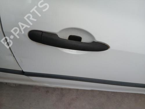 Used Front right exterior door handle RENAULT CLIO III (BR0/1, CR0/1) 1.5 dCi (C/BR0G, C/BR1G) (68 hp) 28669264
