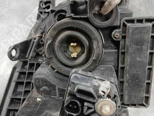 Left headlight TOYOTA AVENSIS (_T25_) 2.4 VVT-i (AZT251_, AZT251R) | BP29567393C28 