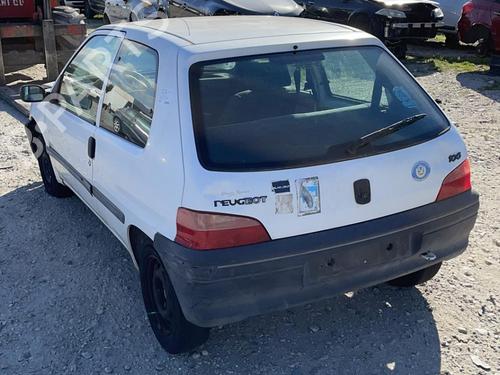 Used Left front indicator Left front indicator PEUGEOT 106 I (1A, 1C) 1.0 (50 hp) 20885356 20885356