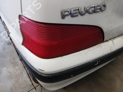 Used Left taillight PEUGEOT 106 II (1A_, 1C_) 1.1 i (60 hp) 31679753
