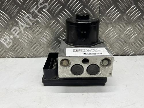 Used ABS pump ABS pump MERCEDES-BENZ C-CLASS T-Model (S203) C 180 (203.235) (129 hp) 21277432 21277432
