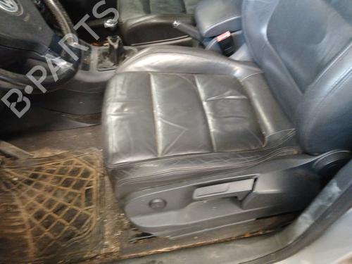 Left front seat VW GOLF PLUS V (5M1, 521) 2.0 TDI 16V | BP32321577C15 - Image 8