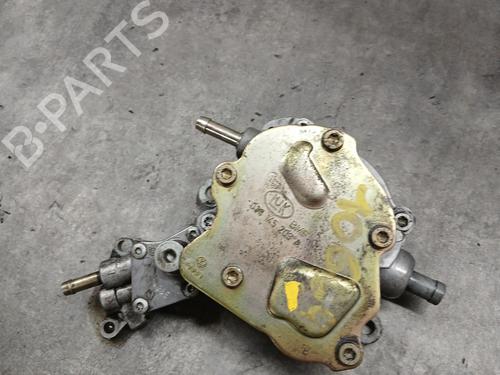 Bomba de vácuo VW BORA I (1J2) 1.9 TDI (110 hp) 30813826