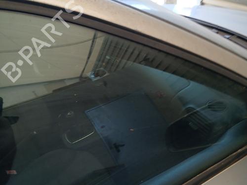 Used Front right door window Front right door window 37178143 37178143