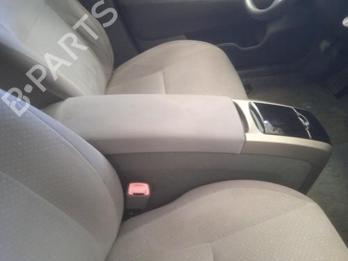 Used Armrest / Center console TOYOTA PRIUS Liftback (_W2_) 1.5 Hybrid (NHW20_, NHW20R) (112 hp) 21281663