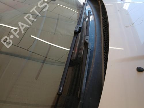 Used Front windshield wiper arm PEUGEOT 3008 I MPV (0U_) 1.6 HDi (109 hp) 29310610